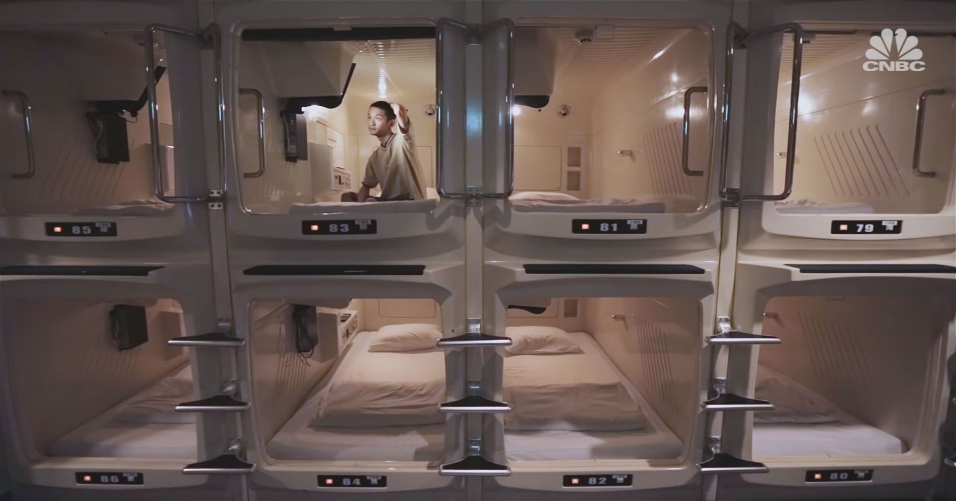 hotel pod