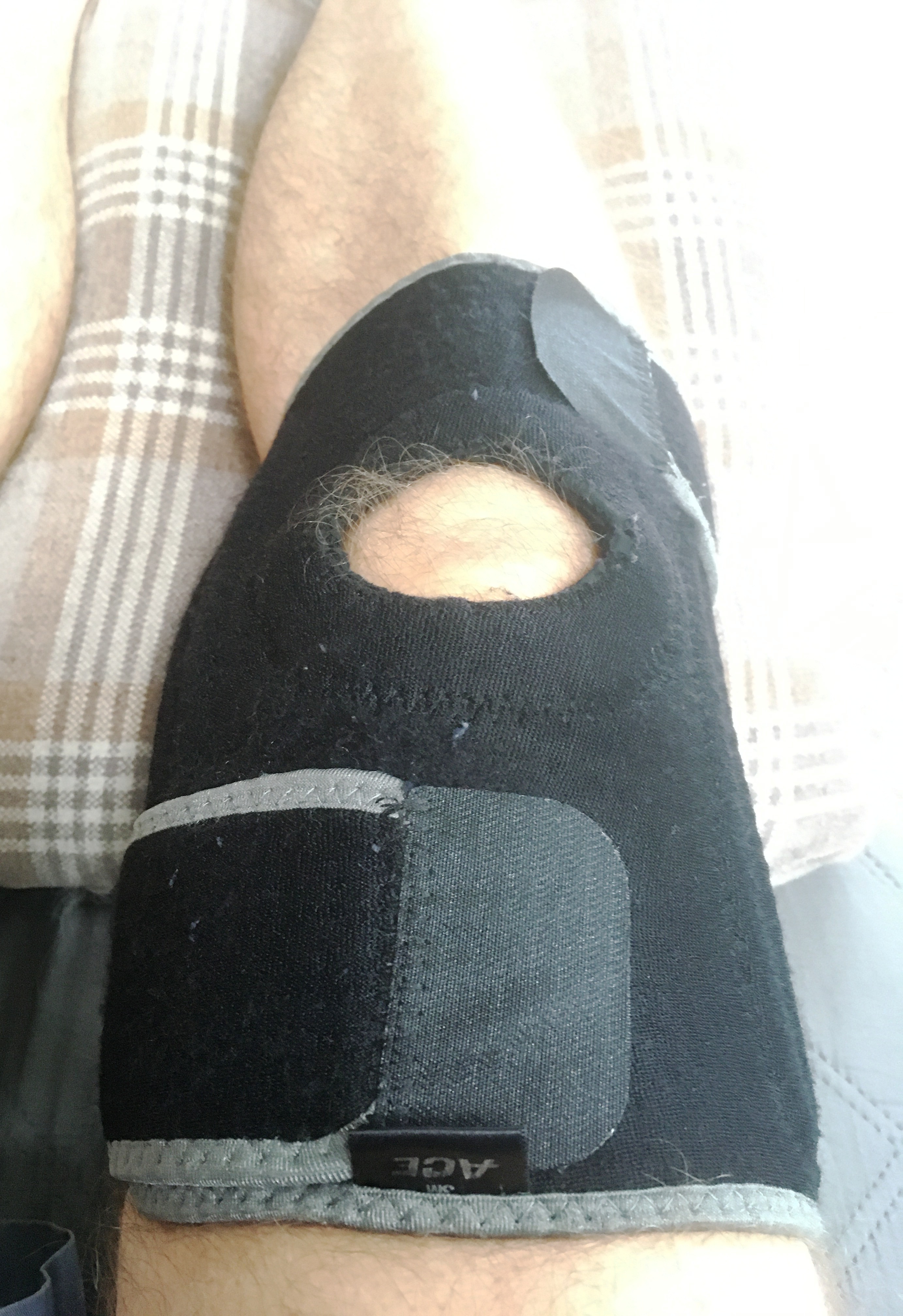 Knee brace on